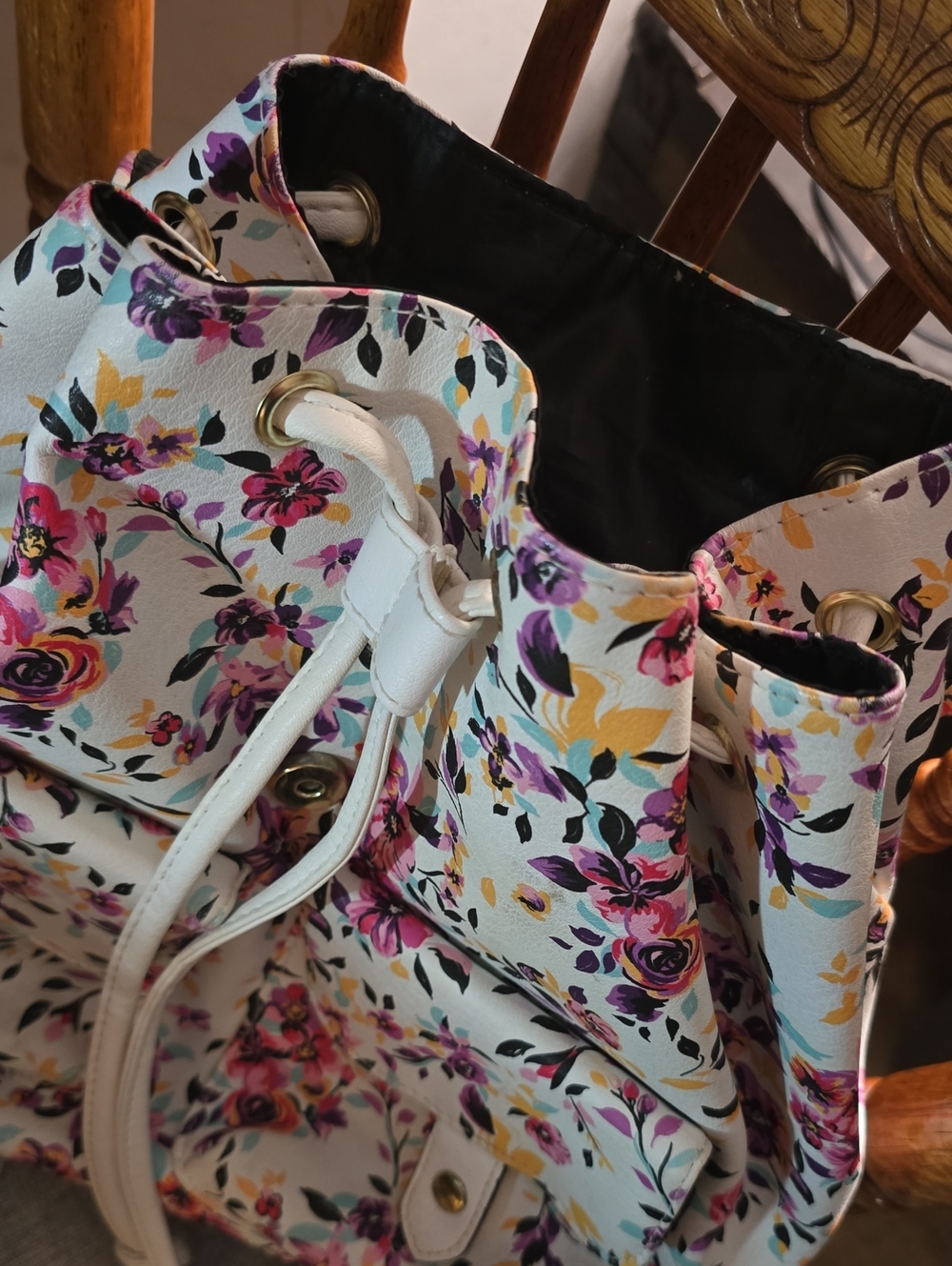 Large Floral Backpack - Picture 8 of 8